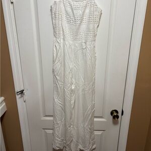 Elegant White Lace jumpsuit